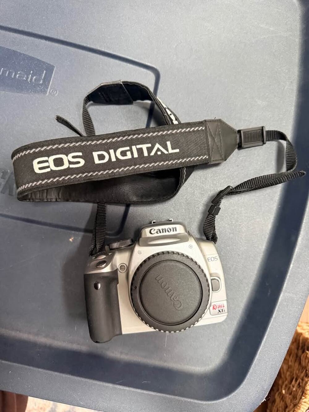 Canon EOS Digital Rebel XTi Camera Body